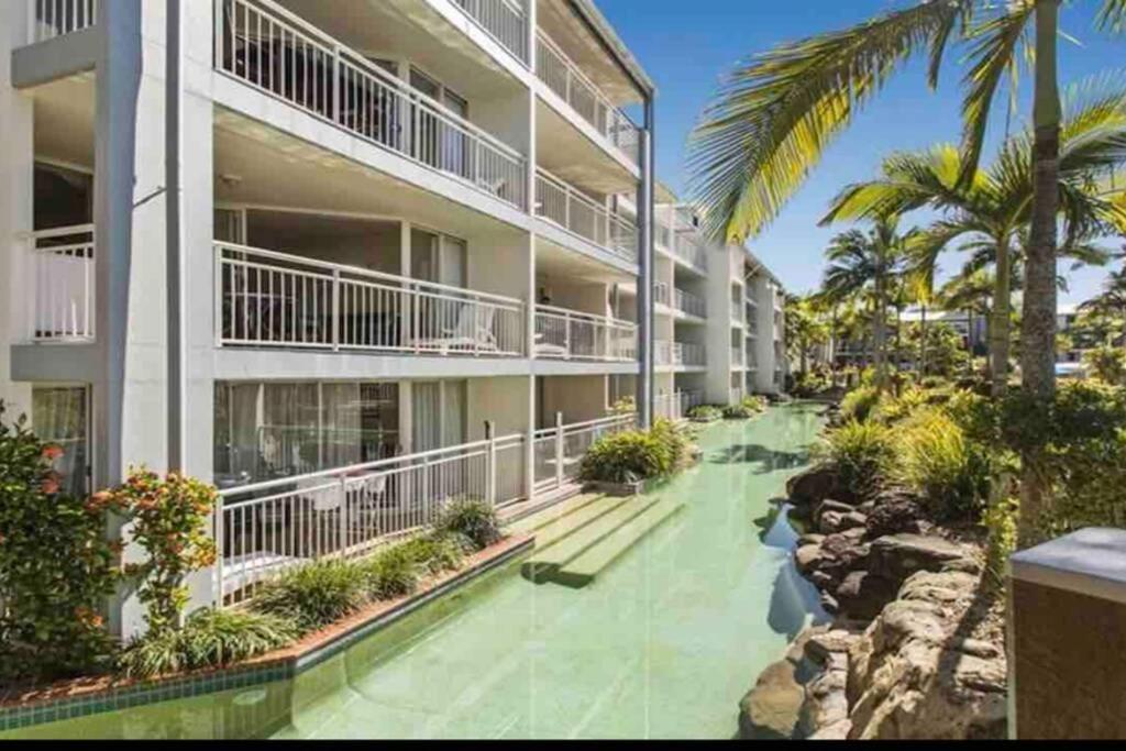 Ocean View - Alexandra Headlands Beachfront Unit Exterior photo