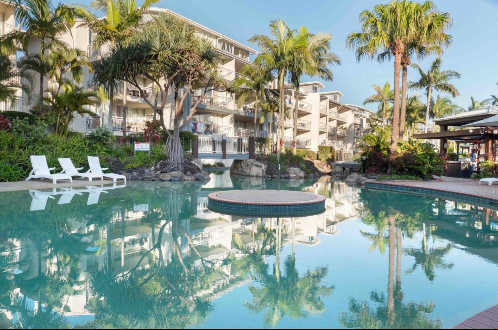 Ocean View - Alexandra Headlands Beachfront Unit Exterior photo
