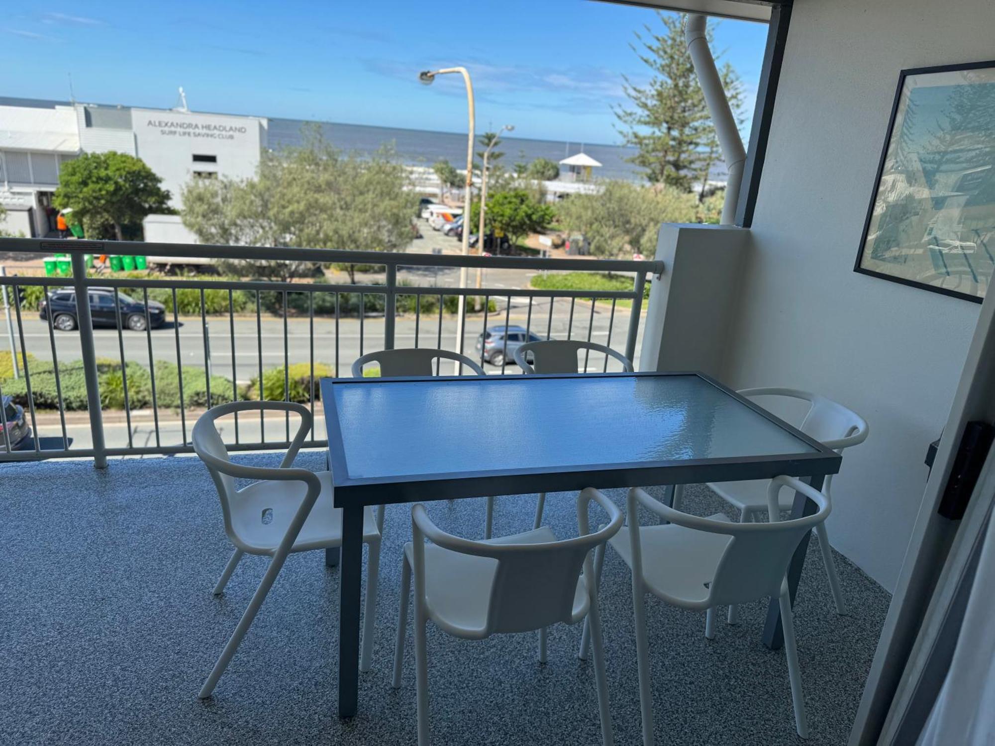 Ocean View - Alexandra Headlands Beachfront Unit Exterior photo